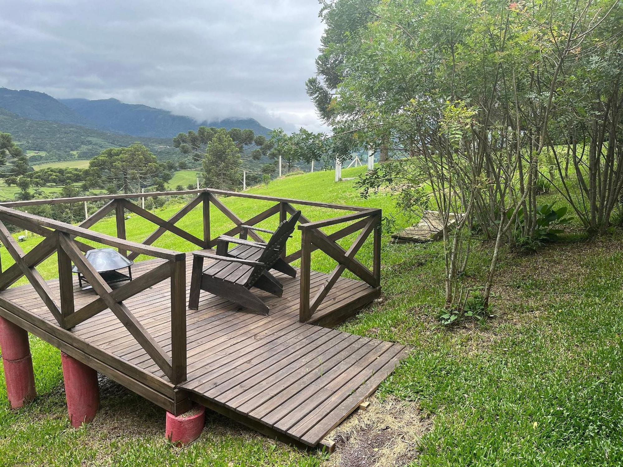 Chales Incriveis Com Banheira De Hidromassagem E Vista Encantadora อูรูบิซิ ภายนอก รูปภาพ