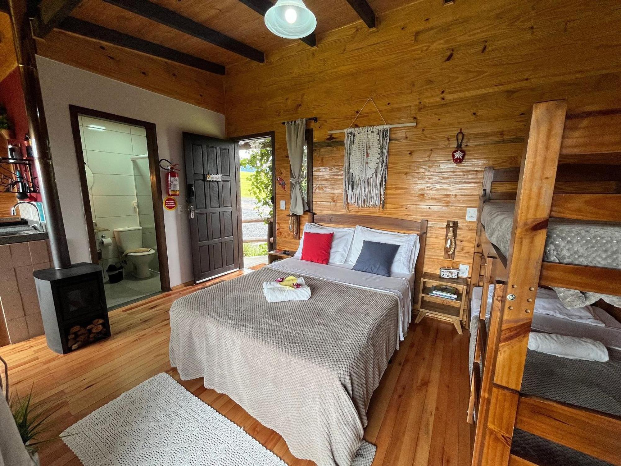 Chales Incriveis Com Banheira De Hidromassagem E Vista Encantadora อูรูบิซิ ภายนอก รูปภาพ