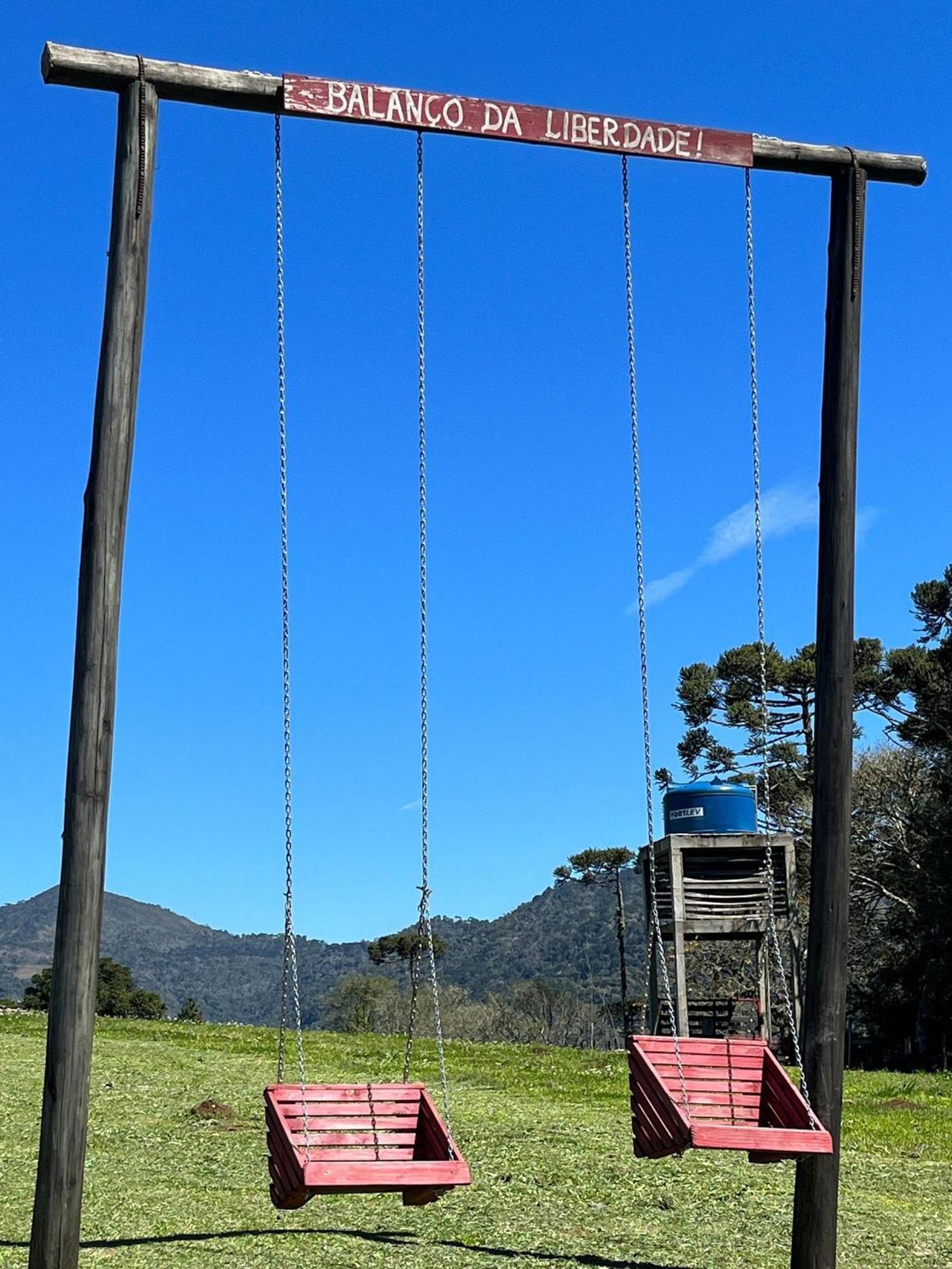 Chales Incriveis Com Banheira De Hidromassagem E Vista Encantadora อูรูบิซิ ภายนอก รูปภาพ