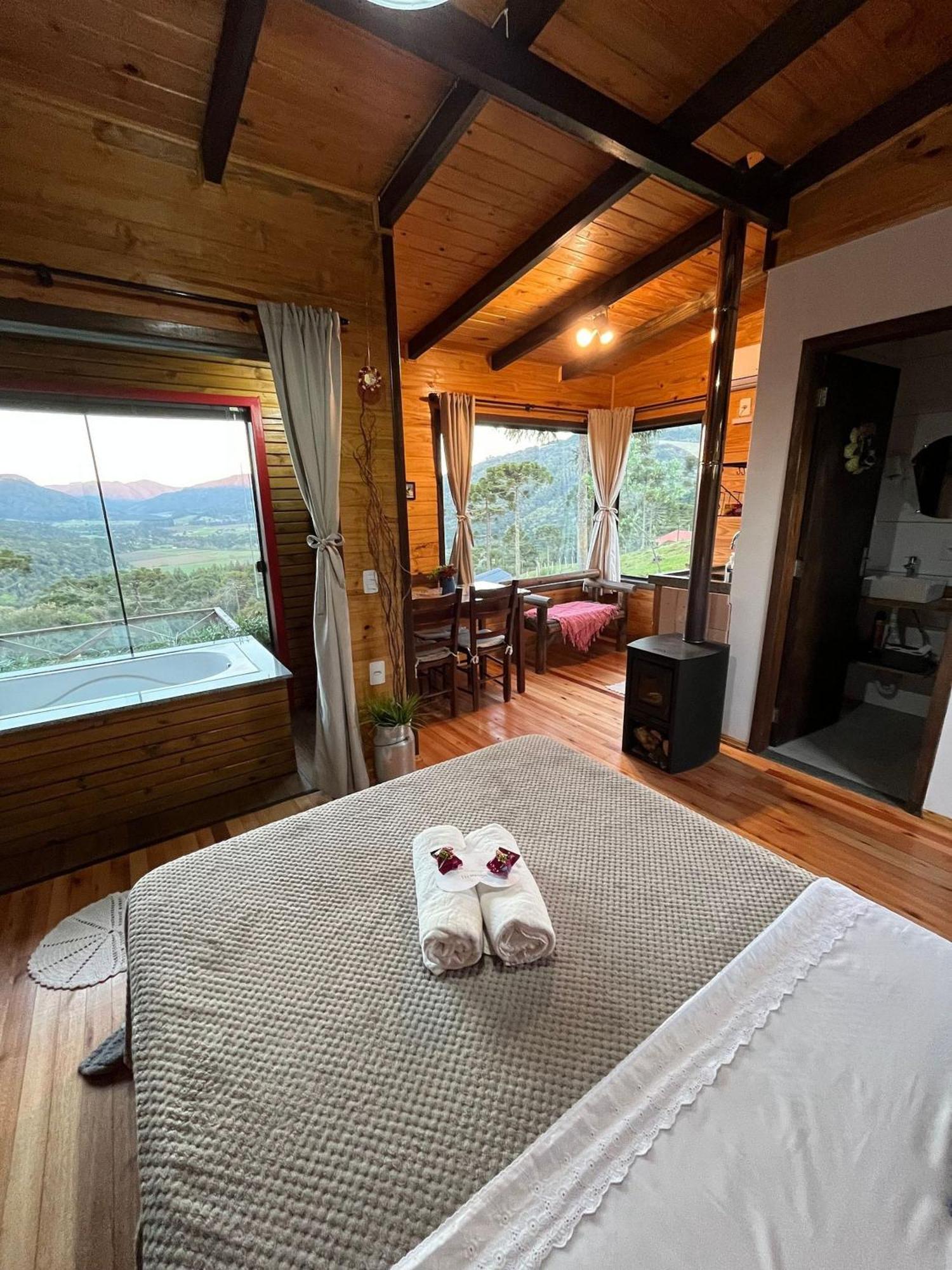 Chales Incriveis Com Banheira De Hidromassagem E Vista Encantadora อูรูบิซิ ภายนอก รูปภาพ