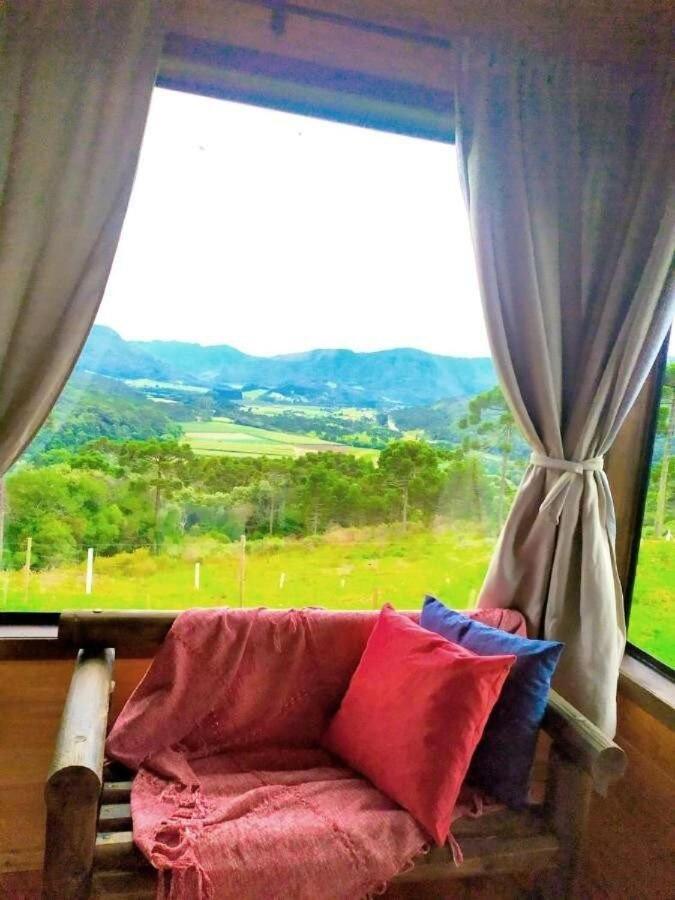 Chales Incriveis Com Banheira De Hidromassagem E Vista Encantadora อูรูบิซิ ภายนอก รูปภาพ